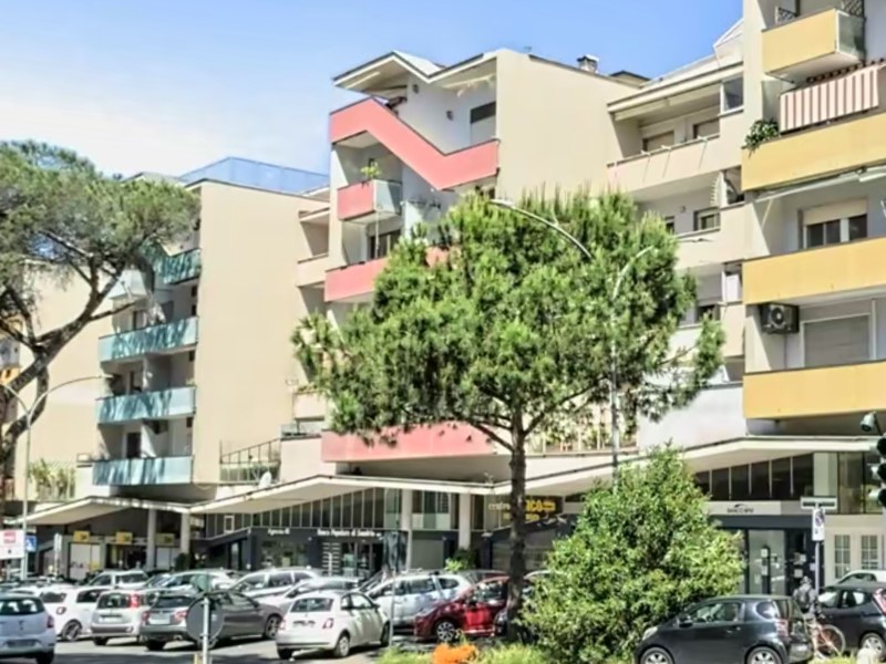 Appartamento in Vendita a Roma, 850'000&euro;, 250 m²
