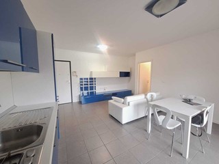 Bilocale in Vendita a Rimini, 195'000&euro;, 71 m², arredato, con Box