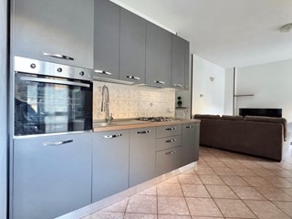 Trilocale in Vendita a Tavernole sul Mella, 99'000&euro;, 85 m², arredato, con Box