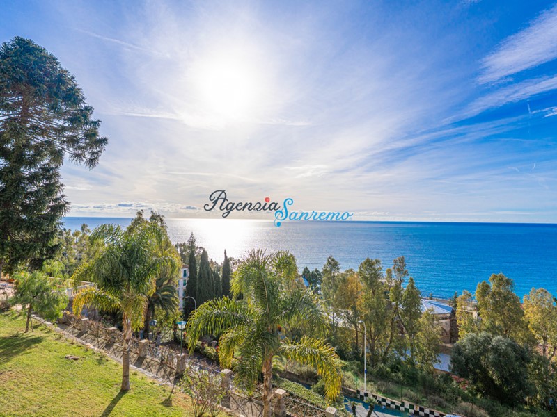 Trilocale in Vendita a Ospedaletti, 865'000&euro;, 114 m², con Box