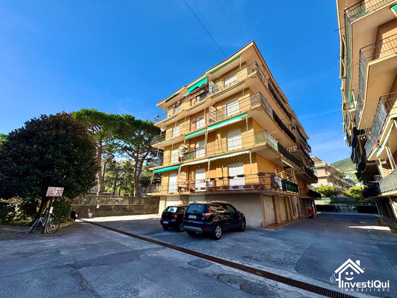 Bilocale in Vendita a Pietra Ligure, zona Zona Santa Corona Loano, 225'000&euro;, 50 m², arredato