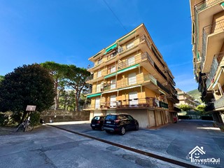 Bilocale in Vendita a Pietra Ligure, zona Zona Santa Corona Loano, 225'000&euro;, 50 m², arredato