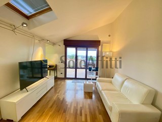 Bilocale in Affitto a Rimini, zona Via Covignano, 1'000&euro;, 50 m², arredato, con Box