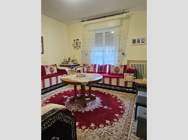 Appartamento in Vendita a Jesi, 135'000&euro;, 85 m², con Box