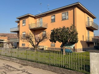Quadrilocale in Vendita a Polesine Zibello, 60'000&euro;, 125 m², con Box
