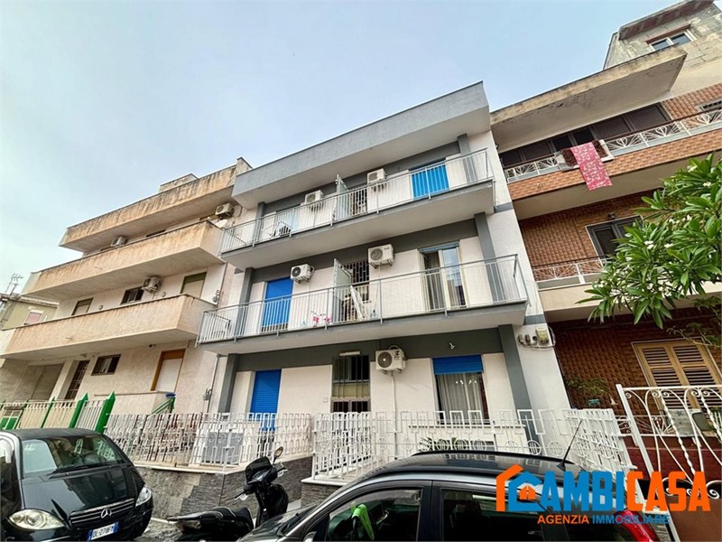 Trilocale in Vendita a Palermo, 85'000&euro;, 144 m²