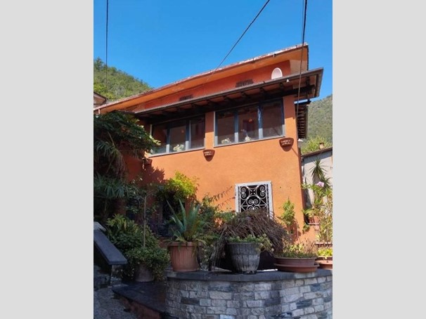 Quadrilocale in Vendita a Seravezza, 21'977&euro;, 167 m²