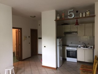 Bilocale in Vendita a Poggibonsi, 120'000&euro;, 60 m², arredato, con Box