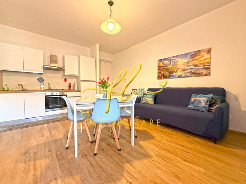 Quadrilocale in Vendita a Cecina, zona Cecina Marina, 295'000&euro;, 65 m², arredato, con Box