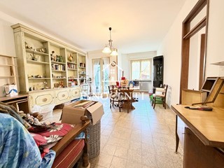 Appartamento in Vendita a Massa, zona Ricortola, 240'000&euro;, 91 m², arredato