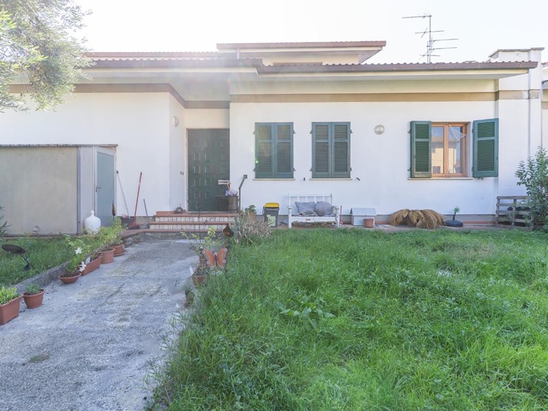 Appartamento in Vendita a Vinci, zona Toiano, 230'000&euro;, 112 m²