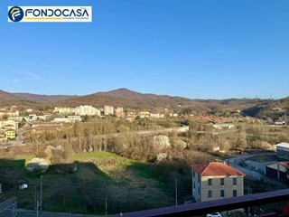 Trilocale in Vendita a Cairo Montenotte, 59'000&euro;, 67 m²