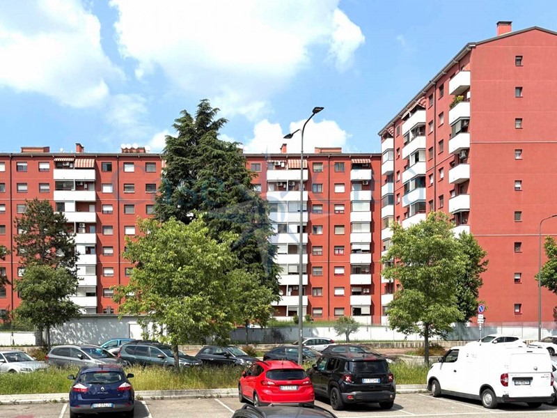 Trilocale in Vendita a Milano, 229'000&euro;, 85 m²