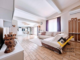 Quadrilocale in Vendita a San Giovanni la Punta, 185'000&euro;, 95 m²