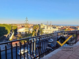 Appartamento in Affitto a Sant'Agata li Battiati, 690&euro;, 130 m²