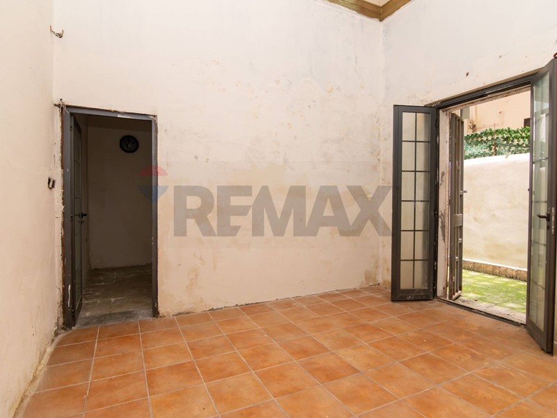 Trilocale in Vendita a Catania, 45'000&euro;, 41 m²