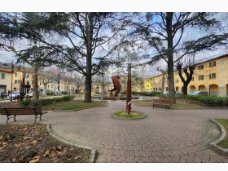 Appartamento in Vendita a Pratovecchio Stia, 53'000&euro;, 120 m²