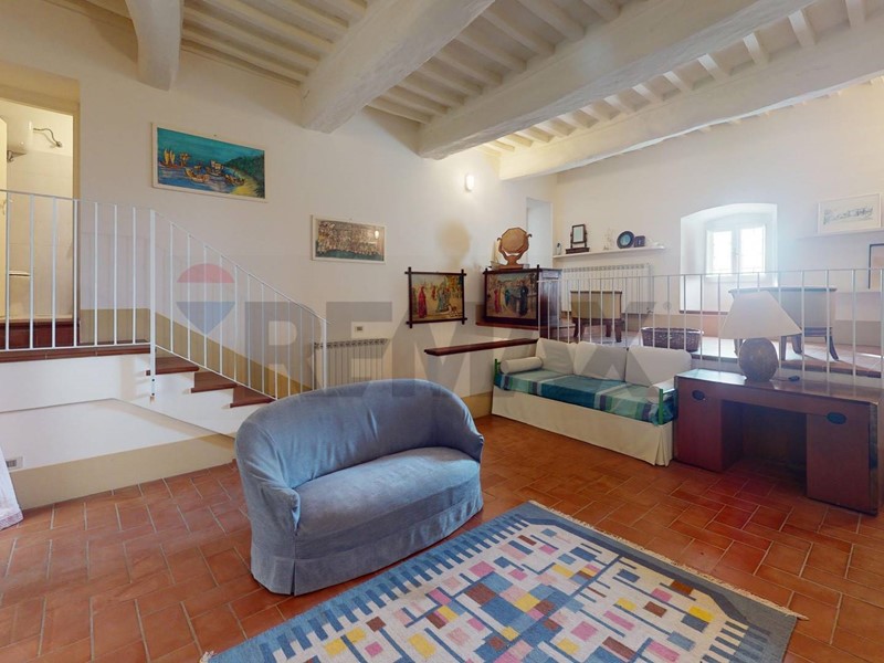 Appartamento in Vendita a Assisi, 230'000&euro;, 197 m²