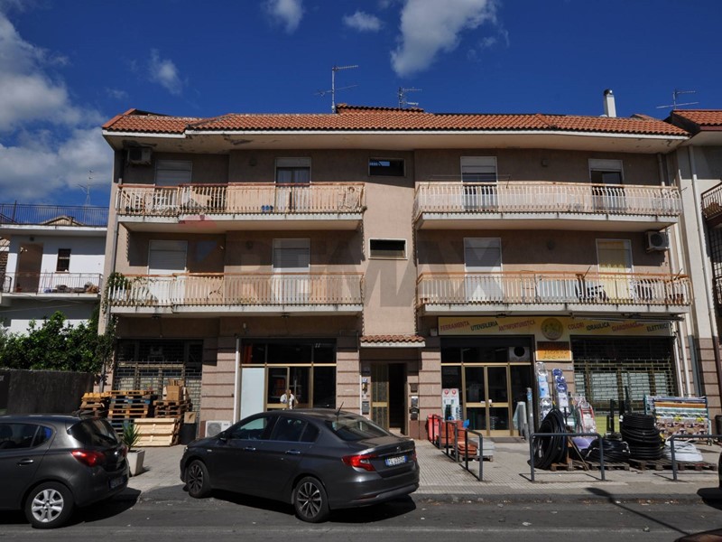 Trilocale in Vendita a Mascali, 69'000&euro;, 100 m²