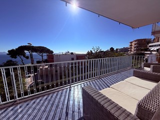 Appartamento in Vendita a Napoli, 1'170'000&euro;, 200 m²