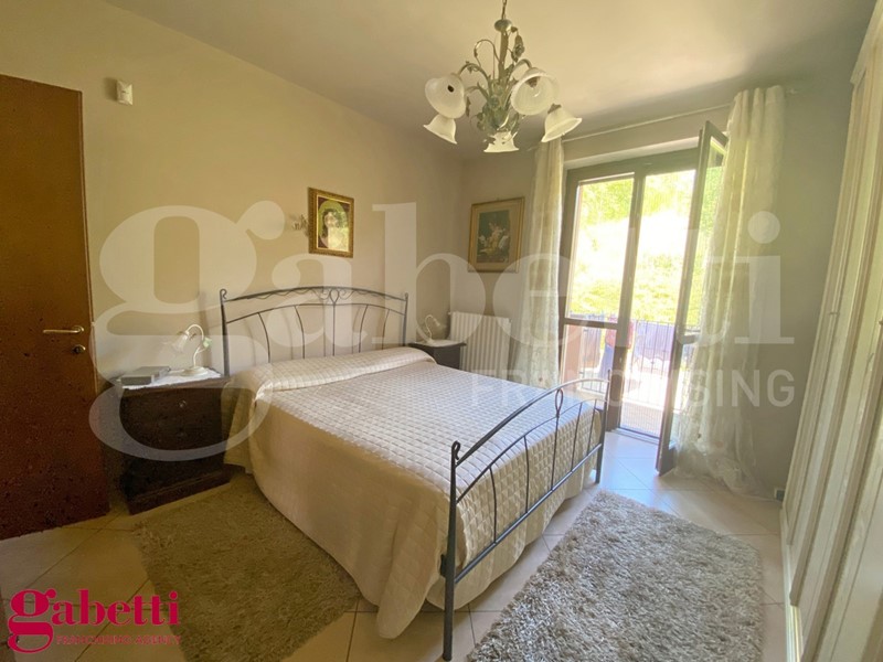 Appartamento in Vendita a Pocapaglia, 225'000&euro;, 170 m², con Box