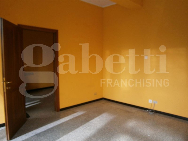 Negozio in Affitto a Rovigo, 450&euro;, 40 m²