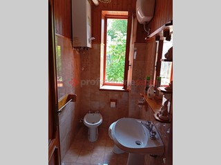 Appartamento in Vendita a Pereto, 90'000&euro;, 150 m², arredato