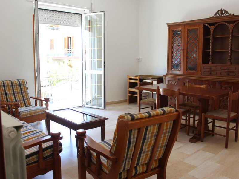 Bilocale in Affitto a Aprilia, 550&euro;, 73 m², arredato