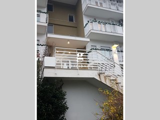 Bilocale in Vendita a Salerno, 220'000&euro;, 72 m², con Box