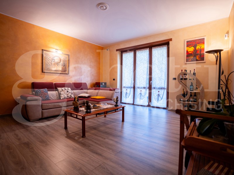 Quadrilocale in Vendita a Pinerolo, 209'000&euro;, 125 m², con Box