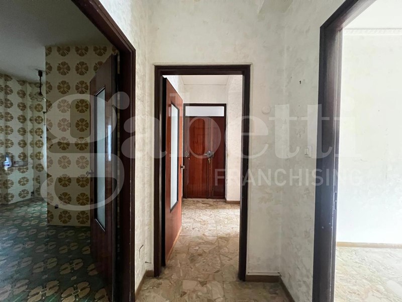 Quadrilocale in Vendita a Siracusa, 109'000&euro;, 105 m², con Box