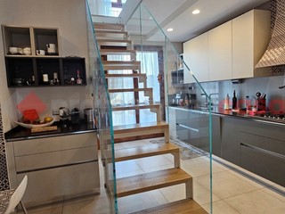 Appartamento in Vendita a Siena, 519'000&euro;, 265 m²