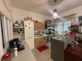 Trilocale in Vendita a Roma, 349'000&euro;, 120 m², arredato, con Box