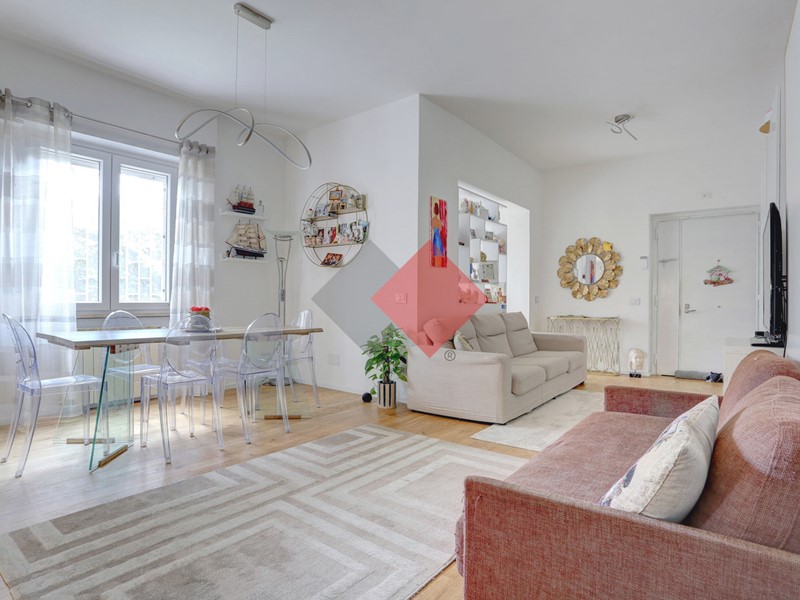 Trilocale in Vendita a Roma, 340'000&euro;, 120 m², arredato, con Box