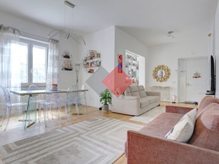 Trilocale in Vendita a Roma, 340'000&euro;, 120 m², arredato, con Box