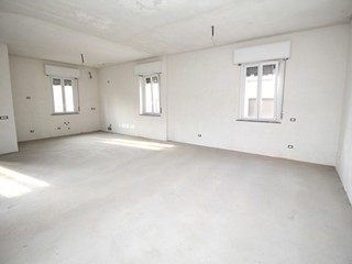 Quadrilocale in Vendita a Rescaldina, 295'000&euro;, 142 m²