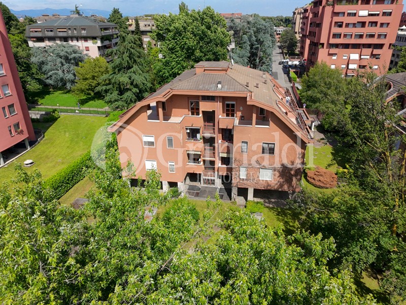 Quadrilocale in Vendita a Monza, 720'000&euro;, 225 m², con Box