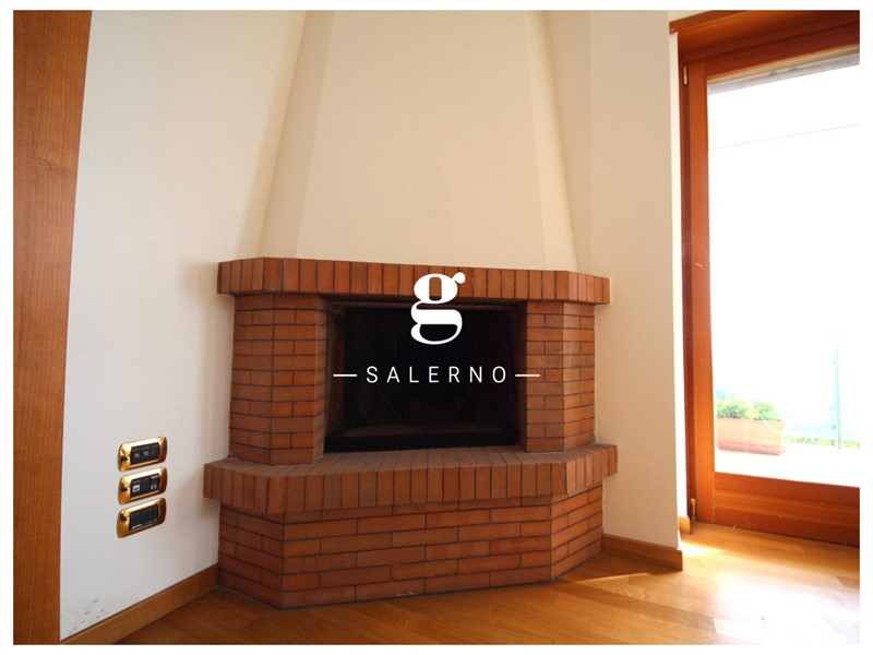 Appartamento in Vendita a Salerno, 149 m², con Box