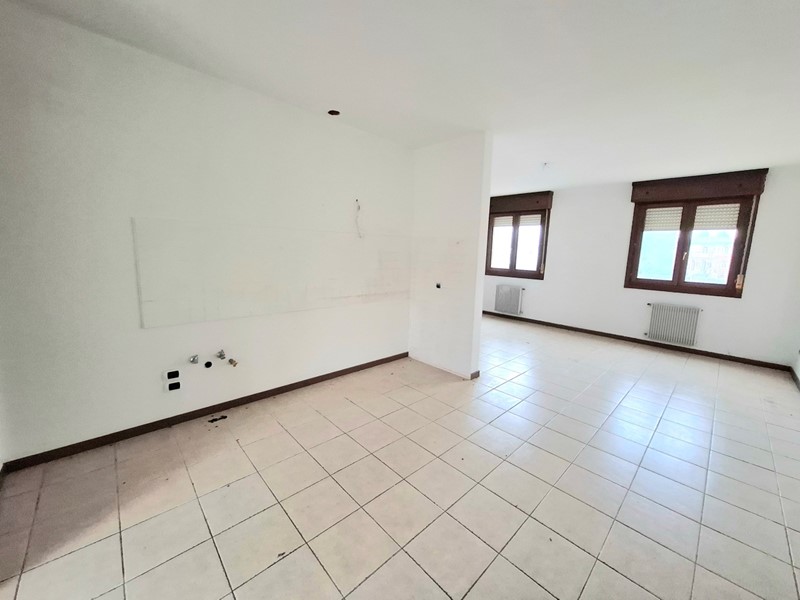 Appartamento in Vendita a Stanghella, 85'000&euro;, 125 m², con Box