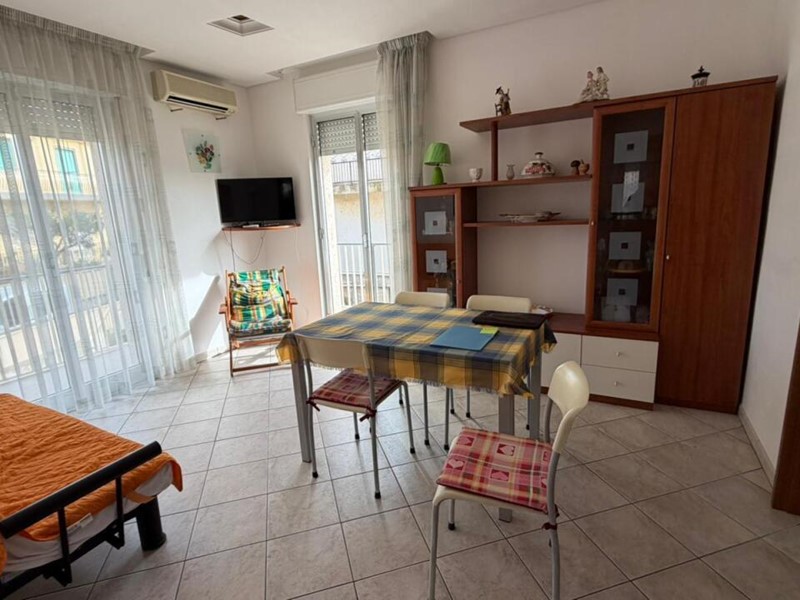 Trilocale in Vendita a Modica, zona Marina Di Modica, 140'000&euro;, 77 m², arredato