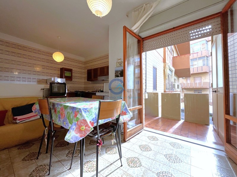 Trilocale in Vendita a Catanzaro, zona Catanzaro Lido, 165'000&euro;, 80 m²