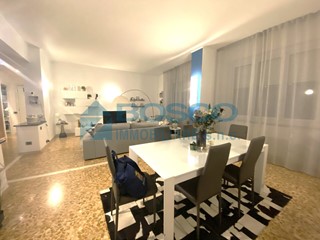 Appartamento in Vendita a La Spezia, 265'000&euro;, 118 m², arredato