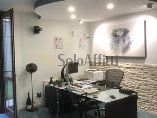 Ufficio in Affitto a Cerro al Lambro, 500&euro;, 45 m², arredato
