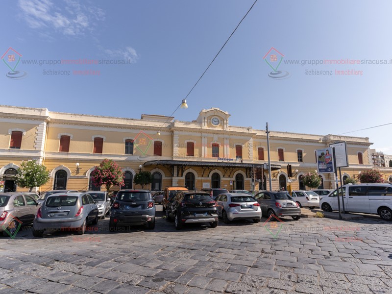 Bilocale in Vendita a Siracusa, zona ORTIGIA - UMBERTO, 95'000&euro;, 54 m², arredato