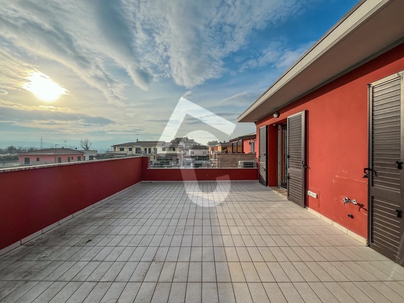 Quadrilocale in Vendita a Castelbellino, zona Pantiere, 179'000&euro;, 120 m², con Box