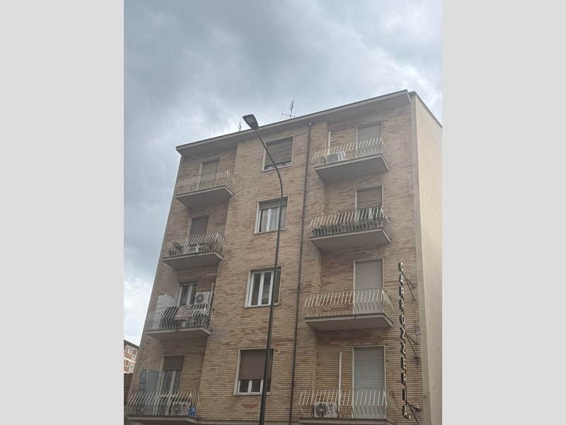 Trilocale in Vendita a Torino, zona mirafiori sud, 124'000&euro;, 85 m²