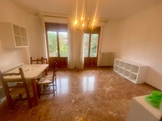 Appartamento in Vendita a Siena, 285'000&euro;, 115 m², con Box