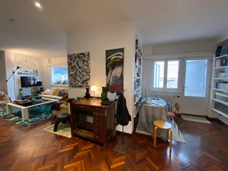 Attico in Vendita a Seravezza, zona Querceta, 590'000&euro;, 178 m², arredato, con Box