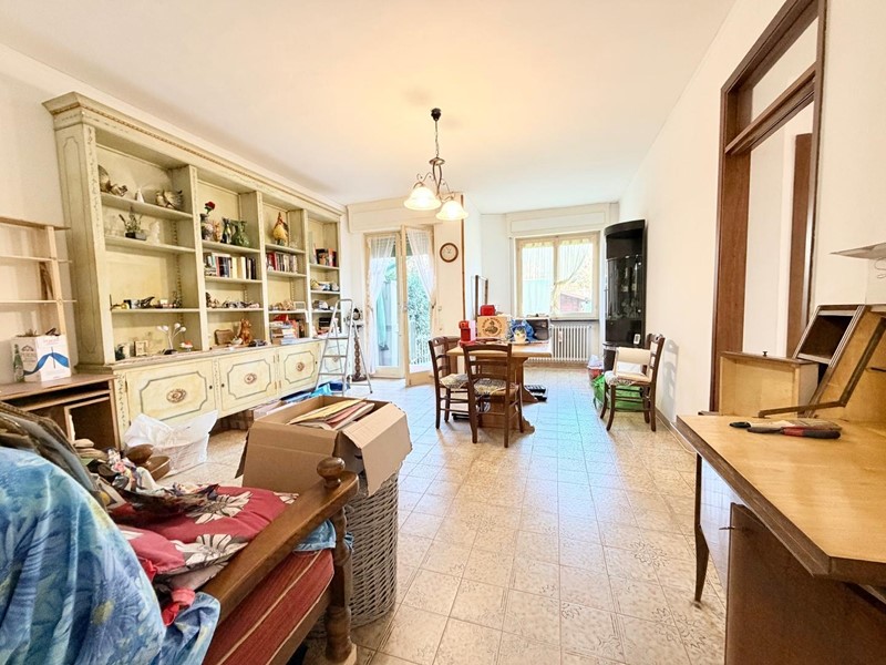 Appartamento in Vendita a Massa, zona Ricortola, 240'000&euro;, 91 m², arredato