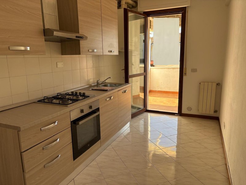 Quadrilocale in Vendita a Cascina, 170'000&euro;, 90 m², con Box